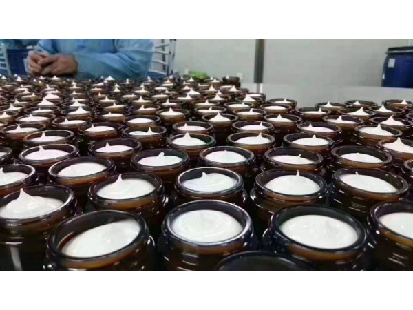 小白膏