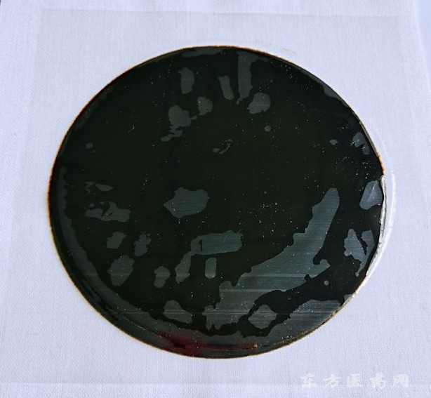 源頭廠家山東東進藥業(yè)黑膏貼貼牌代加工 傳統(tǒng)手工無殘留老膏藥 貼牌代加工